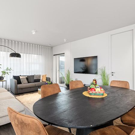 Vibrant Hafnatorg I Spacious Property With Expansive Garage ريكيافيك المظهر الخارجي الصورة