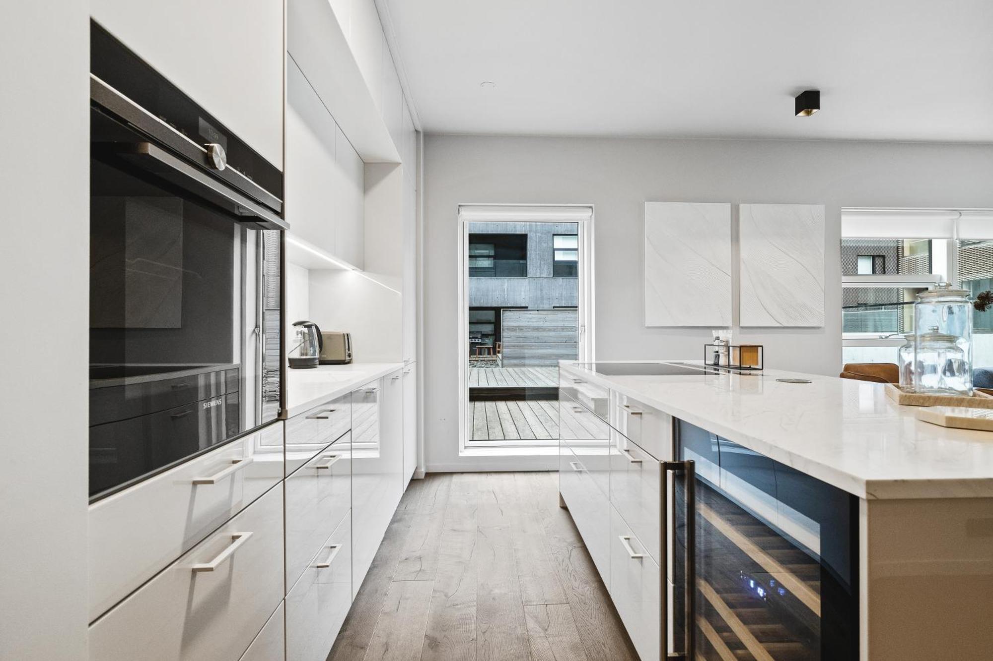 Vibrant Hafnatorg I Spacious Property With Expansive Garage ريكيافيك المظهر الخارجي الصورة